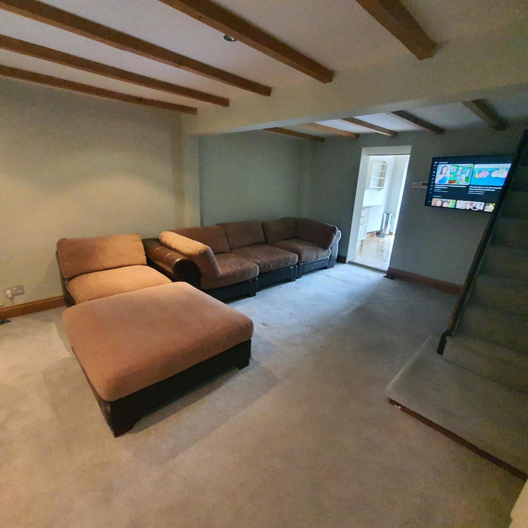 Beautiful And Cozy 2 Bedroom Apartment ビラリキー エクステリア 写真